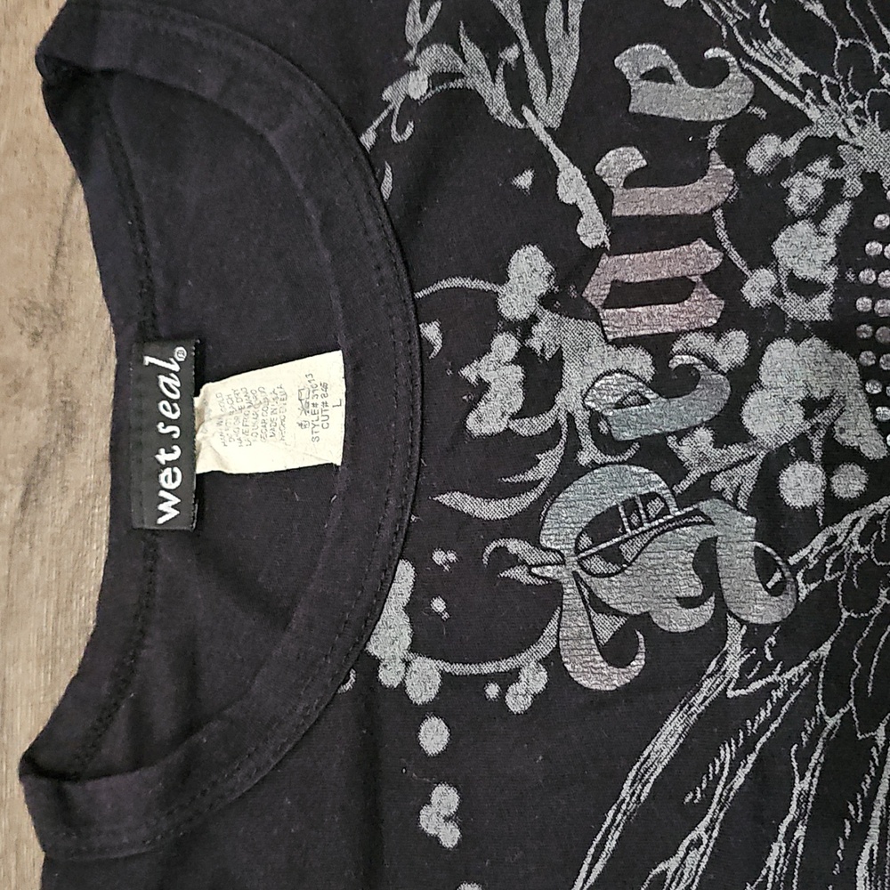 Black Graphic Tee, Peace, Wet Seal Y2K Made In USA, S or Juniors L - Picture 2 of 5